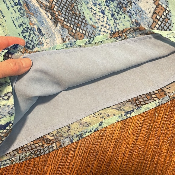 Adrienne V neck Spaghetti Strap Racerback Snake print blue green Tank Medium - Picture 7 of 8